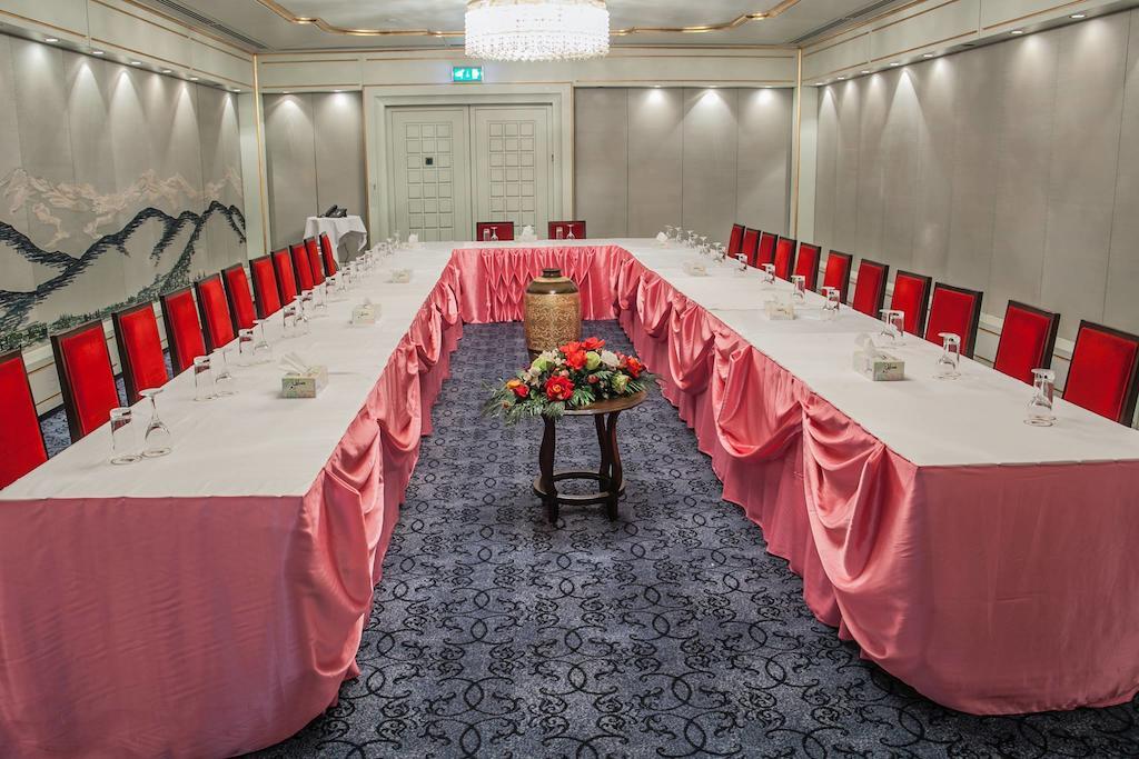 Royal Tulip Alrasheed Hotel Baghdad Buitenkant foto