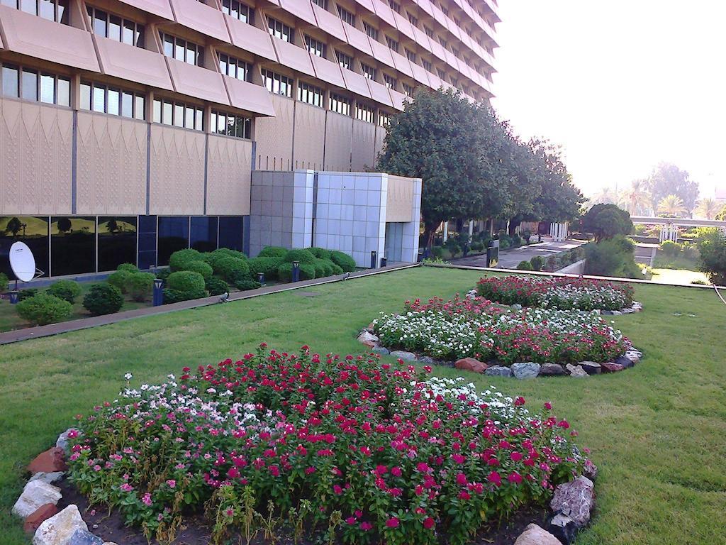 Royal Tulip Alrasheed Hotel Baghdad Buitenkant foto