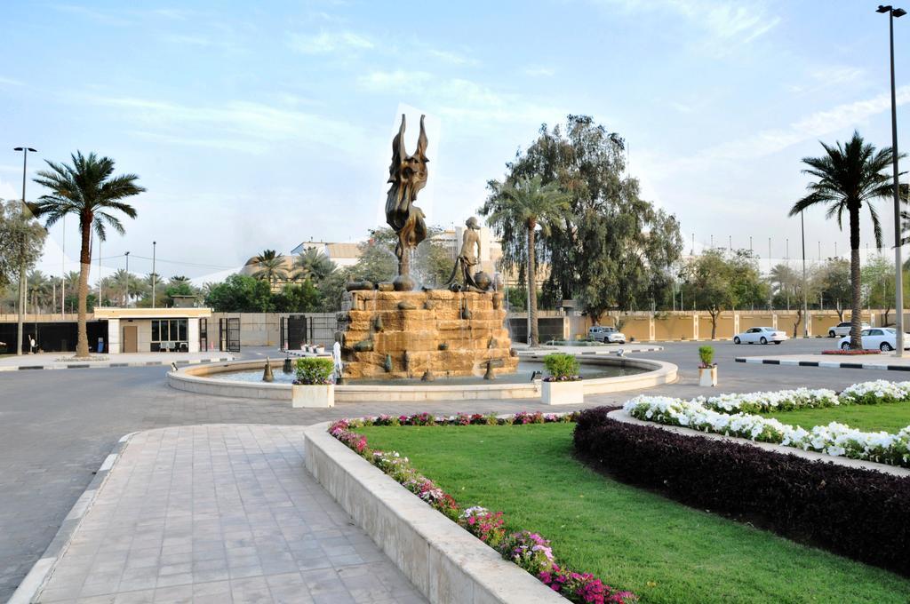 Royal Tulip Alrasheed Hotel Baghdad Buitenkant foto