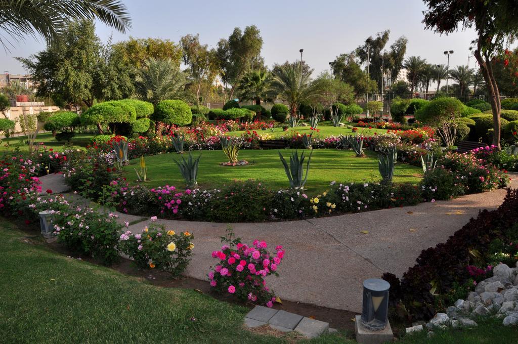 Royal Tulip Alrasheed Hotel Baghdad Buitenkant foto