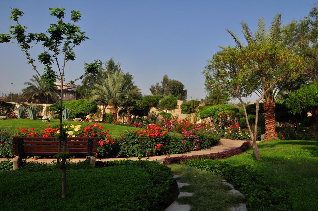 Royal Tulip Alrasheed Hotel Baghdad Buitenkant foto