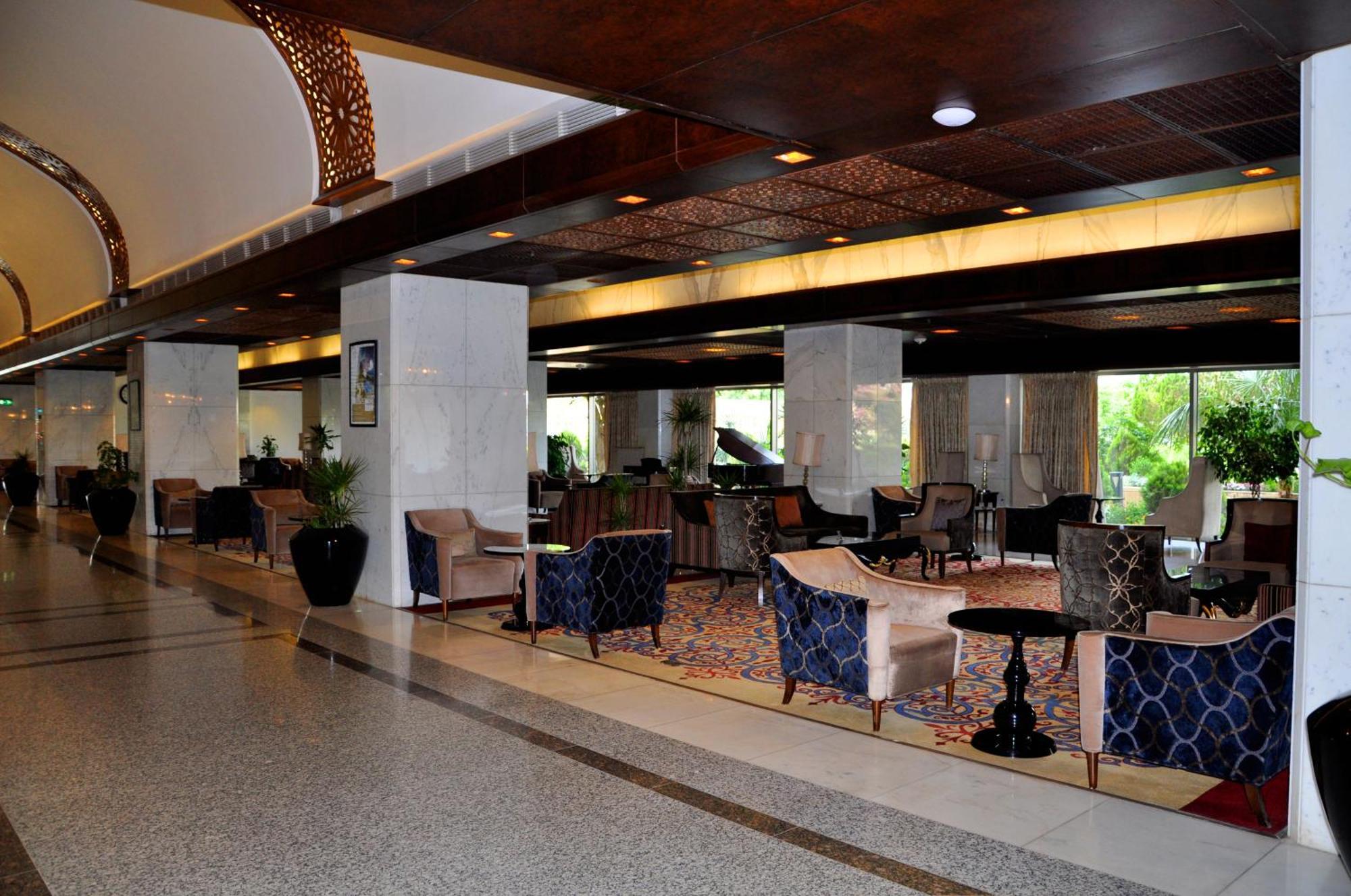 Royal Tulip Alrasheed Hotel Baghdad Buitenkant foto
