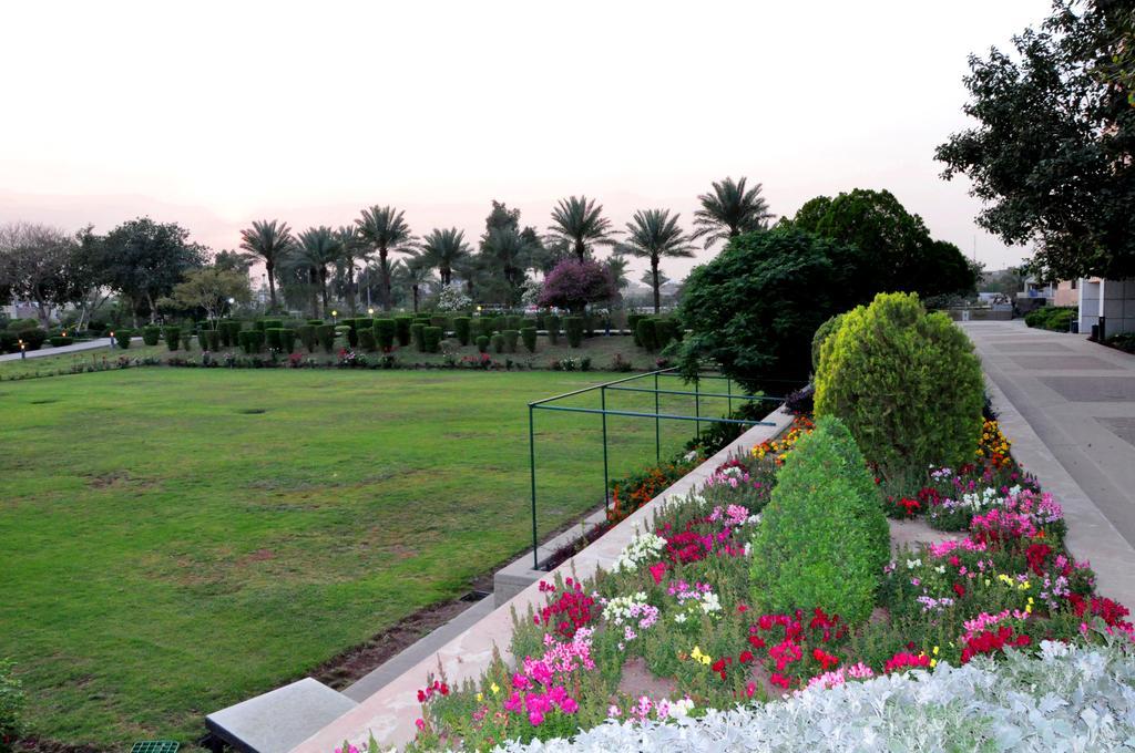 Royal Tulip Alrasheed Hotel Baghdad Buitenkant foto