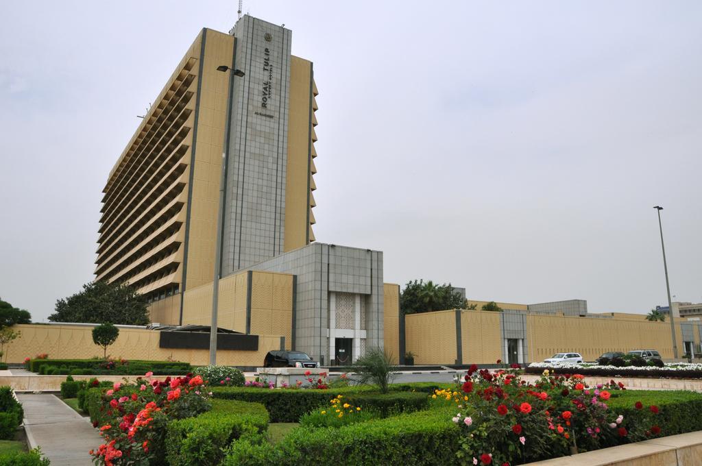 Royal Tulip Alrasheed Hotel Baghdad Buitenkant foto